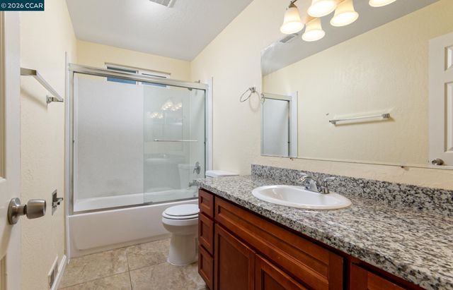 1371 Springhill Dr, Pittsburg, CA 94565