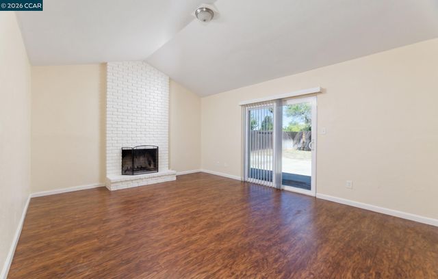 1371 Springhill Dr, Pittsburg, CA 94565
