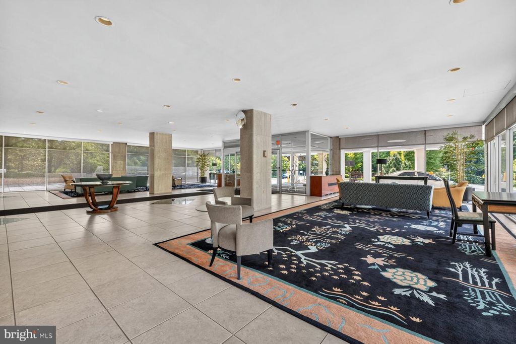 Image 31 of property listing at 10401 GROSVENOR PL #1327, Rockville, MD 20852