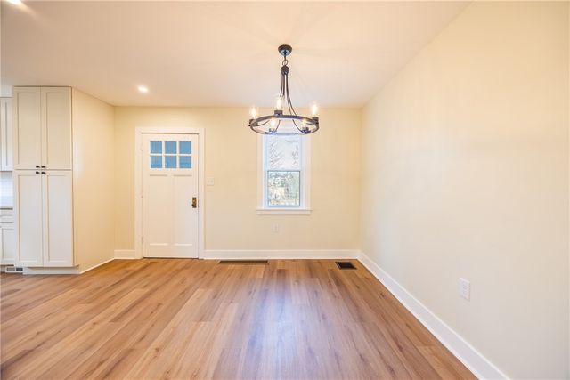 5 N Park Rd, West View, PA 15229