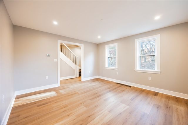 5 N Park Rd, West View, PA 15229