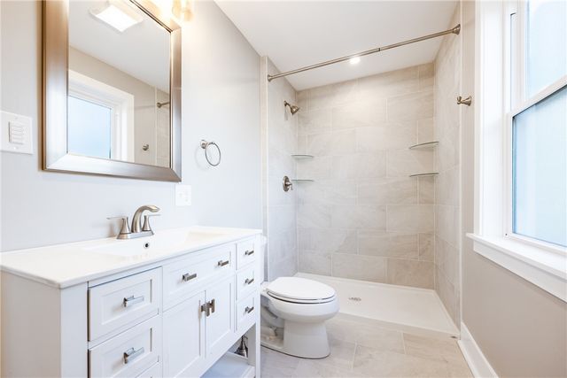 5 N Park Rd, West View, PA 15229