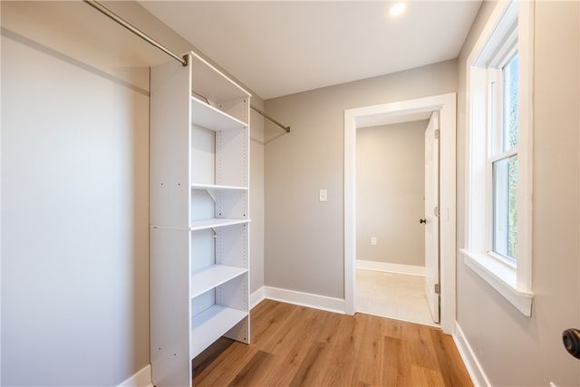 5 N Park Rd, West View, PA 15229