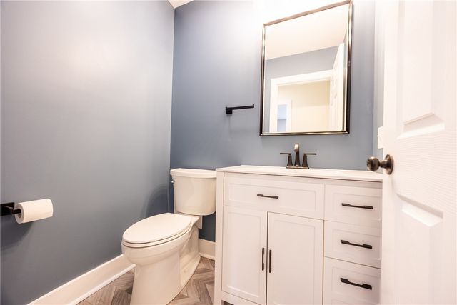 5 N Park Rd, West View, PA 15229