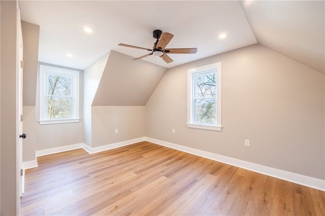 5 N Park Rd, West View, PA 15229
