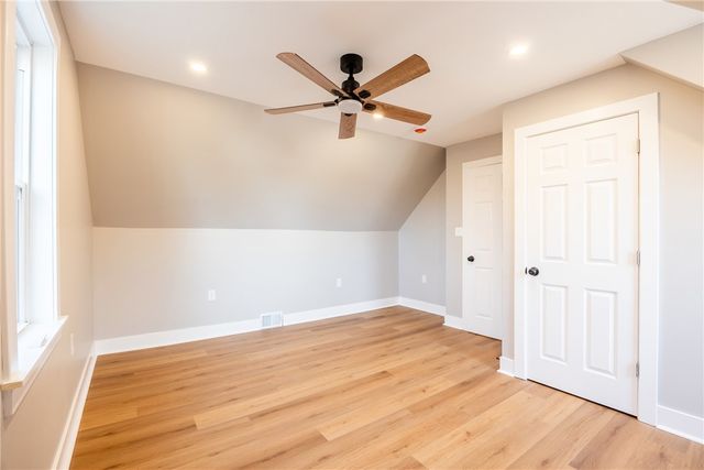 5 N Park Rd, West View, PA 15229