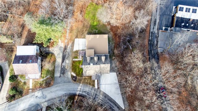 5 N Park Rd, West View, PA 15229