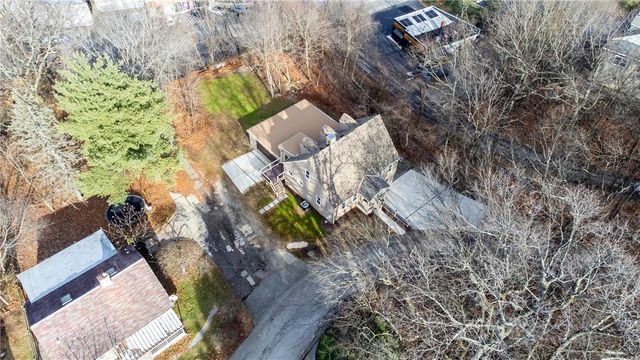 5 N Park Rd, West View, PA 15229