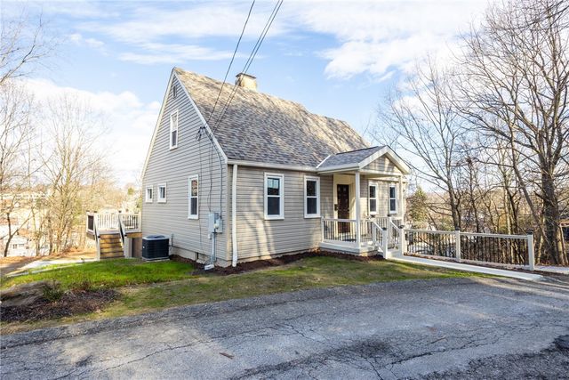 5 N Park Rd, West View, PA 15229