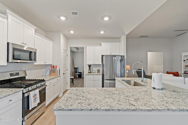 9007 Island Shore Avenue, Calabash, NC 28467