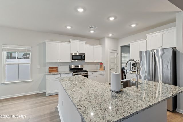 9007 Island Shore Avenue, Calabash, NC 28467