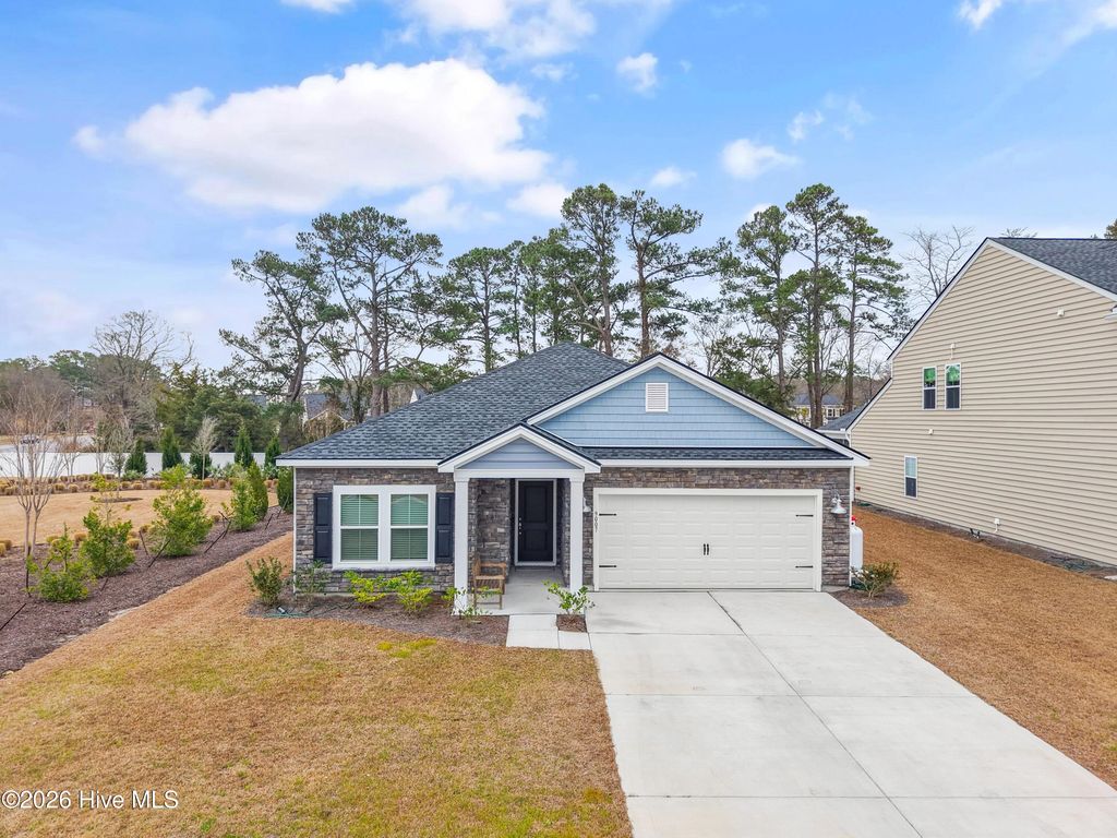 9007 Island Shore Avenue, Calabash, NC 28467