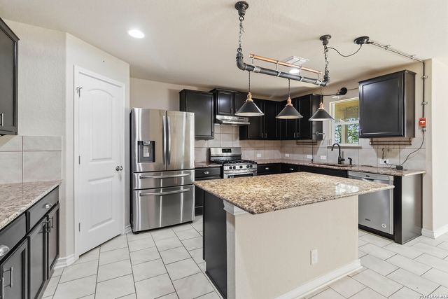 2923 Sunset Bnd, San Antonio, TX 78244