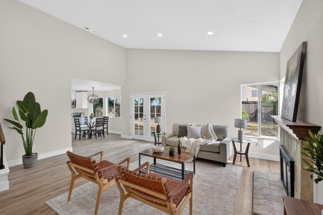 5235 Bamford Dr, Sacramento, CA 95823