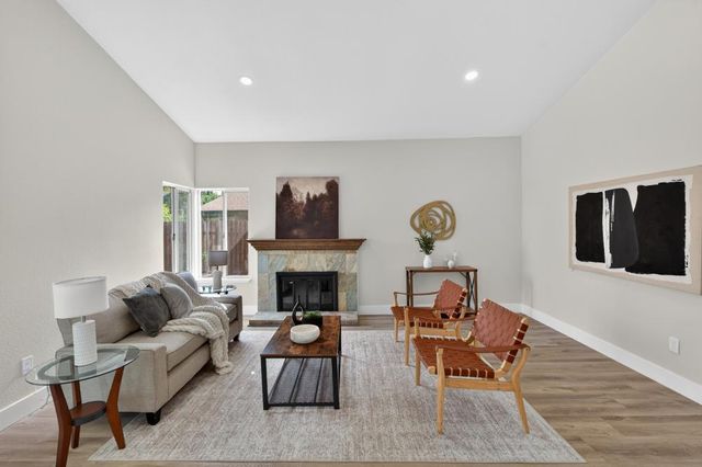 5235 Bamford Dr, Sacramento, CA 95823