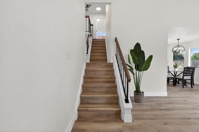 5235 Bamford Dr, Sacramento, CA 95823