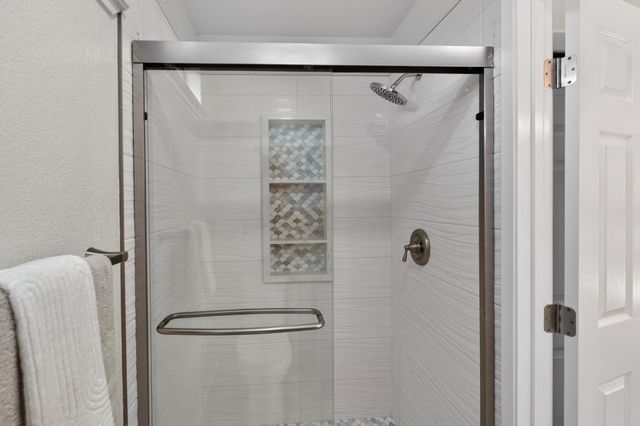 5235 Bamford Dr, Sacramento, CA 95823