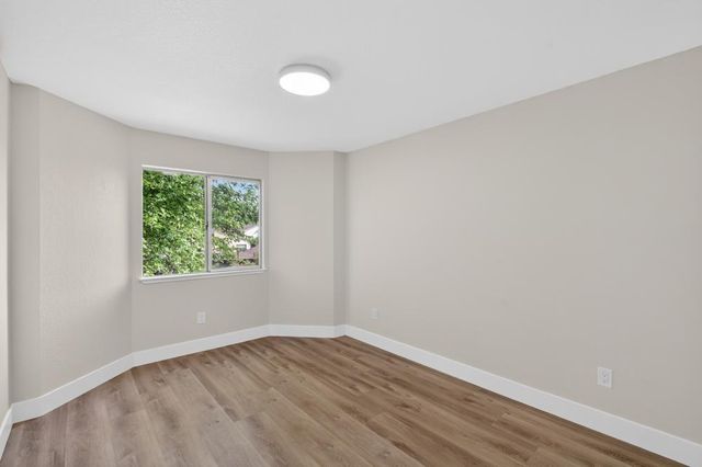 5235 Bamford Dr, Sacramento, CA 95823