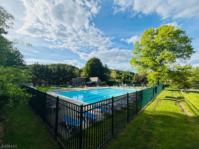 4 Meadowlark, Allamuchy Twp., NJ 07840