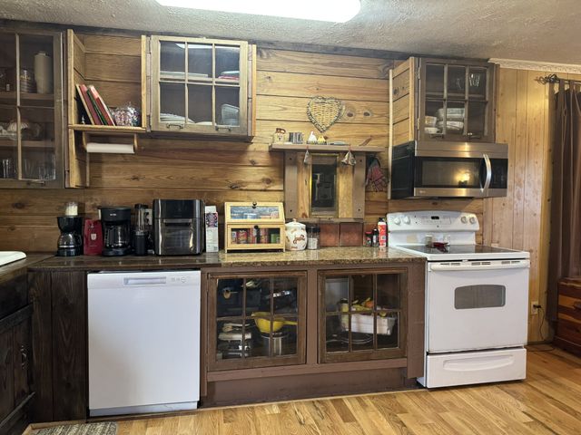 10795 Back Piney Rd, Bon Aqua, TN 37025