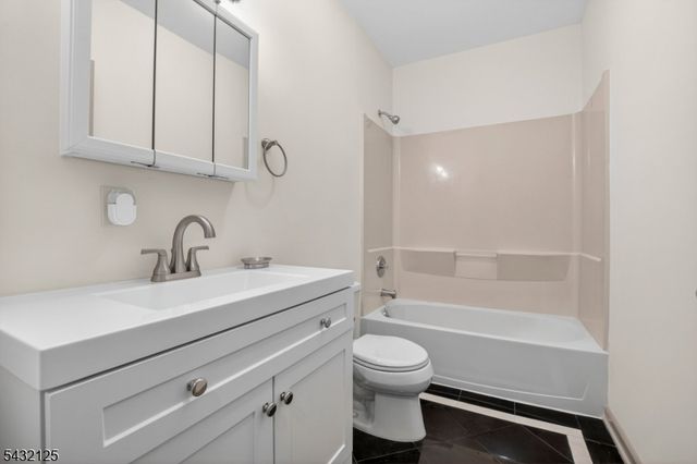 302 Walnut Ave, Cranford Twp., NJ 07016