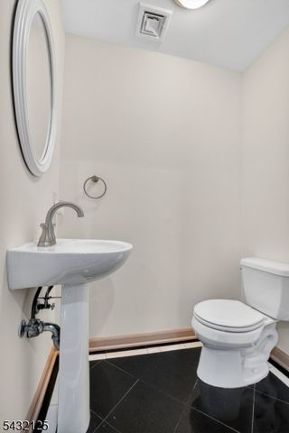 302 Walnut Ave, Cranford Twp., NJ 07016