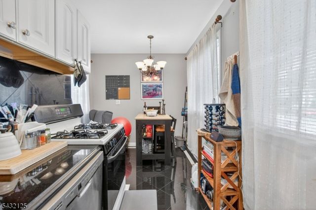 302 Walnut Ave, Cranford Twp., NJ 07016