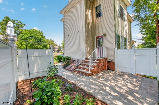 302 Walnut Ave, Cranford Twp., NJ 07016