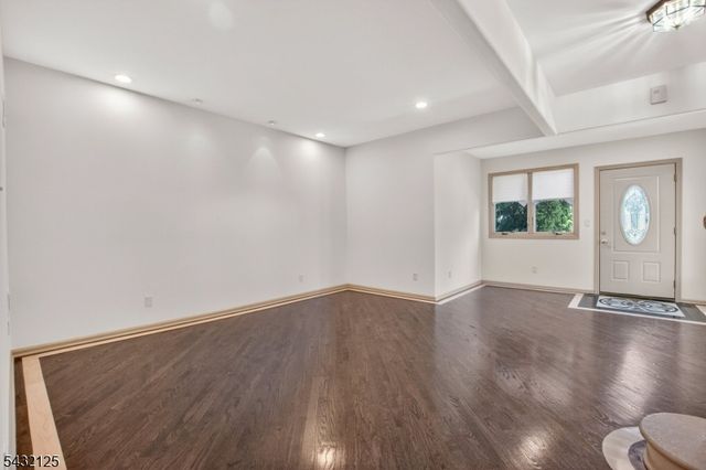 302 Walnut Ave, Cranford Twp., NJ 07016