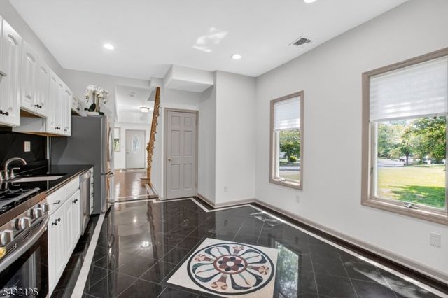 302 Walnut Ave, Cranford Twp., NJ 07016