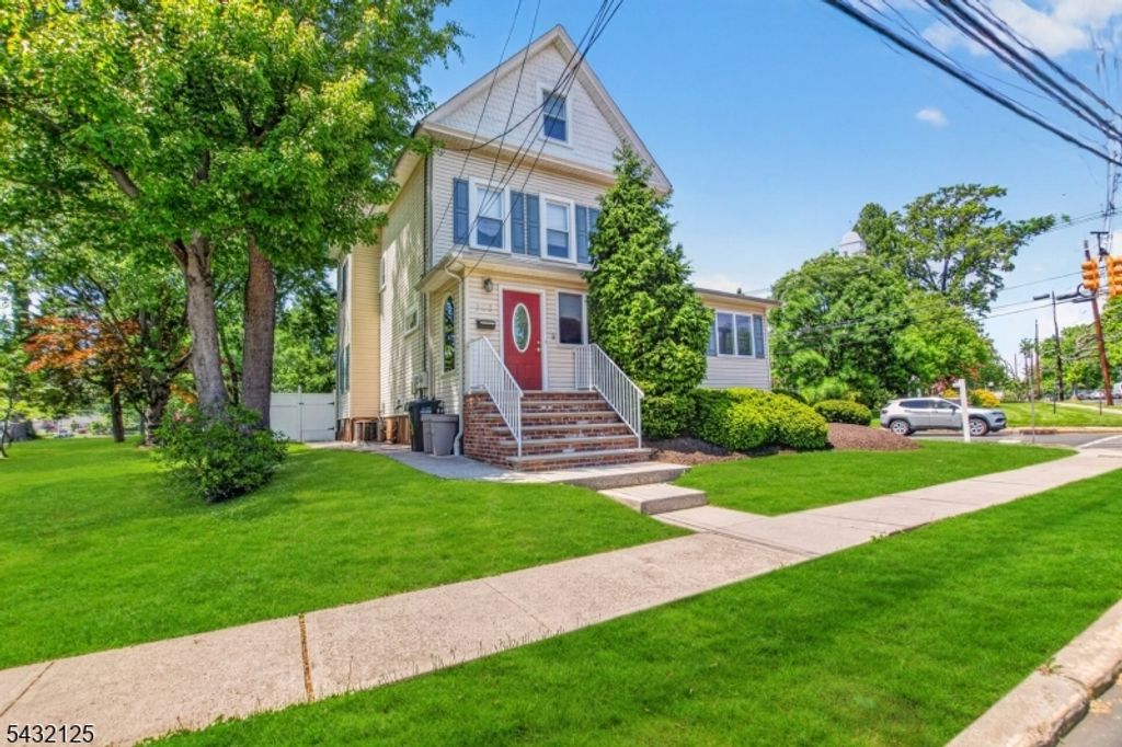 302 Walnut Ave, Cranford Twp., NJ 07016