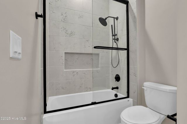 113 Diamond Point Court, Surf City, NC 28445