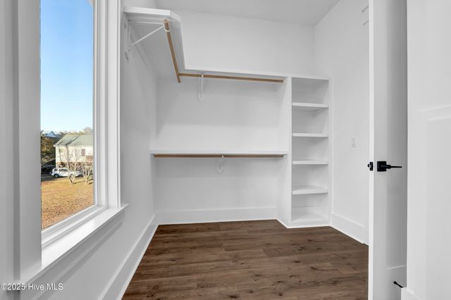 113 Diamond Point Court, Surf City, NC 28445