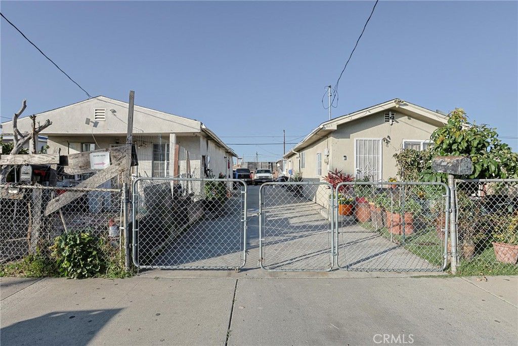 1831 W 3rd, Santa Ana, CA 92703