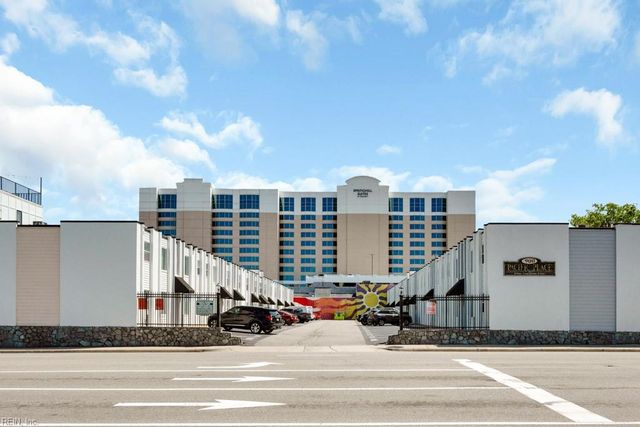 929 Pacific Ave Apt A, Virginia Beach, VA 23451