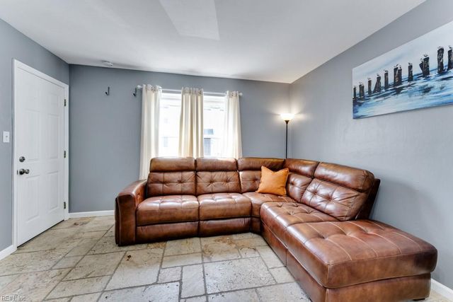 929 Pacific Ave Apt A, Virginia Beach, VA 23451