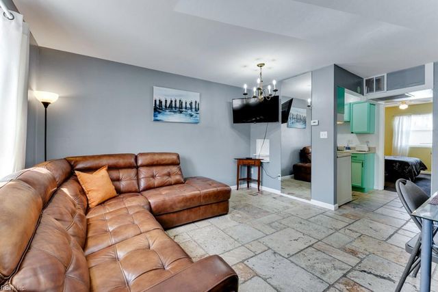 929 Pacific Ave Apt A, Virginia Beach, VA 23451