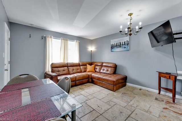 929 Pacific Ave Apt A, Virginia Beach, VA 23451