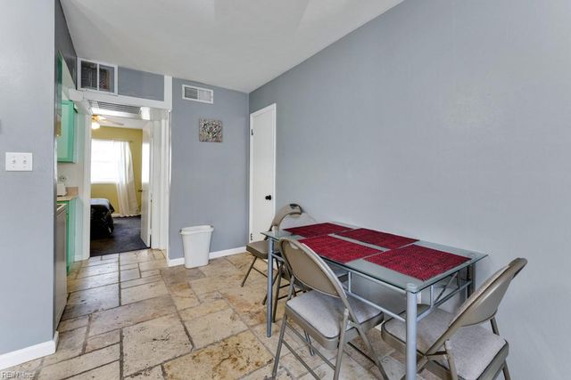 929 Pacific Ave Apt A, Virginia Beach, VA 23451