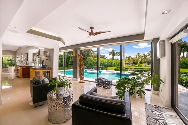 4242 SW 107th Way, Davie, FL 33328