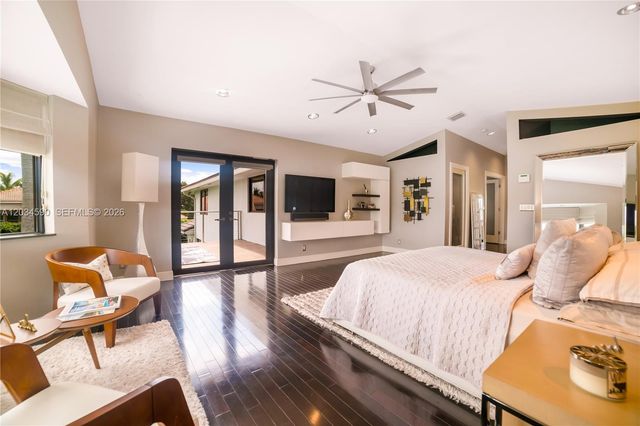 4242 SW 107th Way, Davie, FL 33328