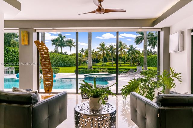 4242 SW 107th Way, Davie, FL 33328