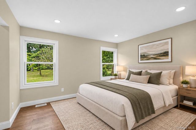 355 Forest Lane, Smithtown, NY 11787