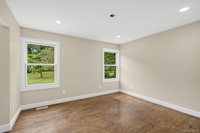 355 Forest Lane, Smithtown, NY 11787