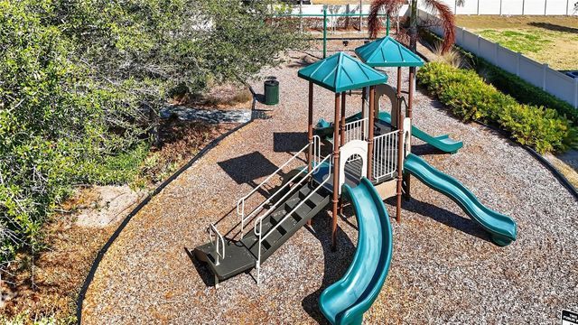 4864 ECHO COURT, Oviedo, FL 32765