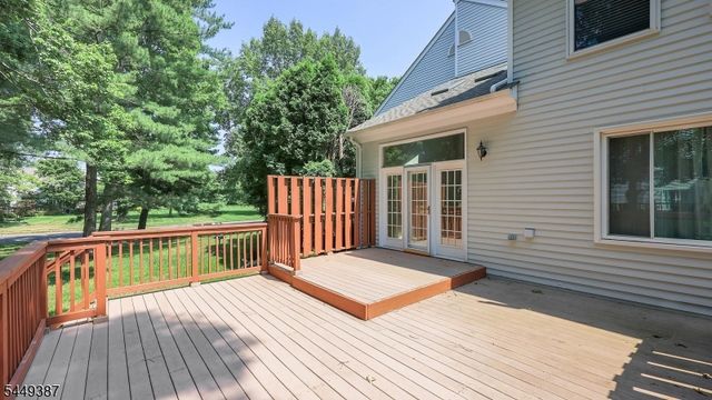 851 Princeton Ct, Branchburg Twp., NJ 08853