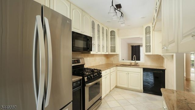 851 Princeton Ct, Branchburg Twp., NJ 08853