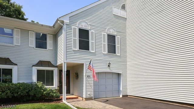 851 Princeton Ct, Branchburg Twp., NJ 08853