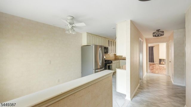 851 Princeton Ct, Branchburg Twp., NJ 08853