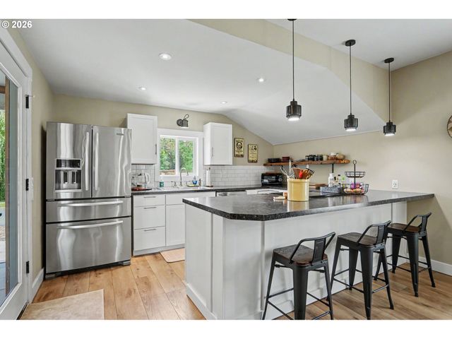 26494 S BRANDT Rd, Mulino, OR 97042